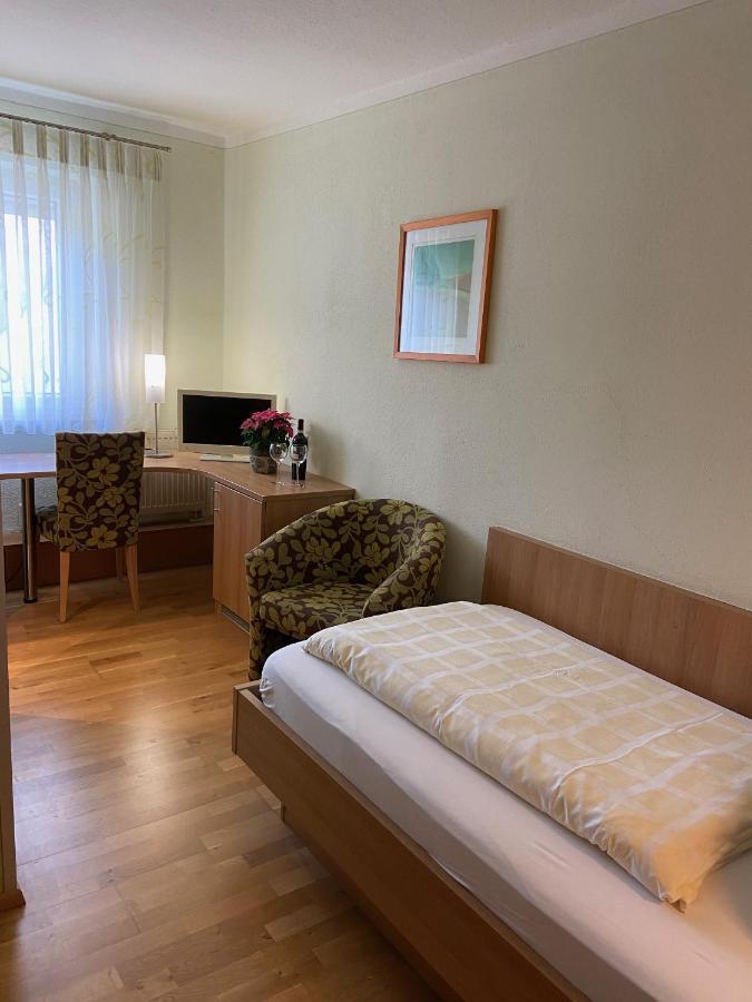 Hotel Goldener Loewe Гюнцбург Экстерьер фото